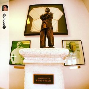 helio statue at valiente brothers